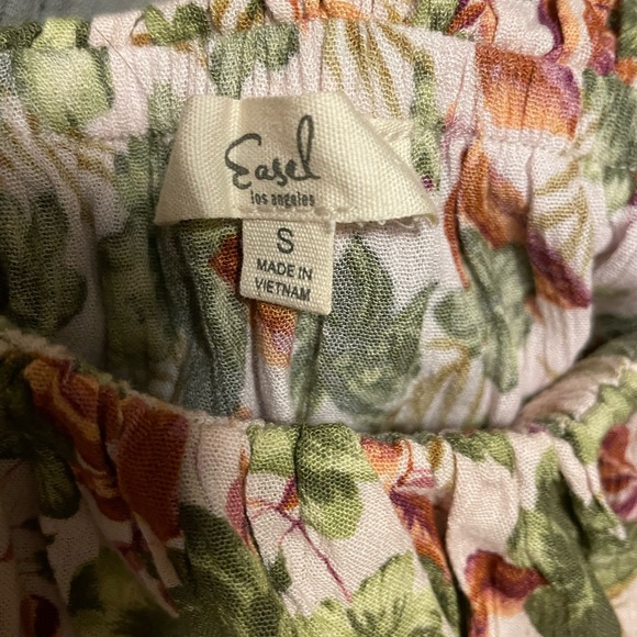 Stunning Romper - Picture 2 of 5